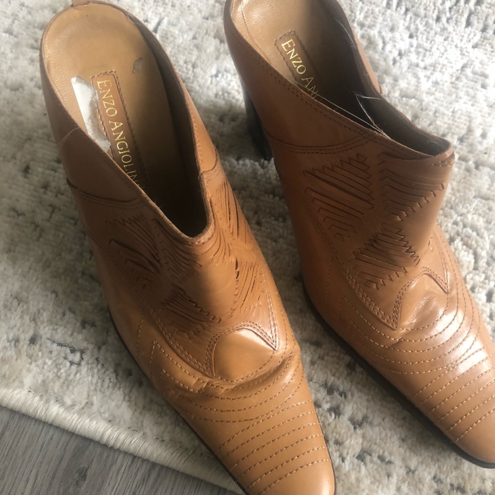 2 for 1✌🏼DEAL - EnzoAngiolini leather dark tan mule shoes